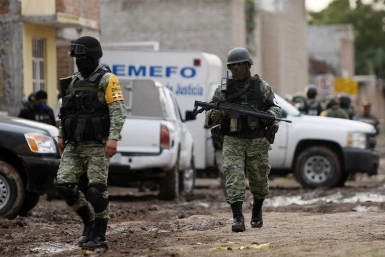 (UZNEMIRUJUĆE!) MASAKR TOKOM VERSKE PROSLAVE: Naoružani napadači ubili 10 ljudi, među žrtvama i deca (VIDEO)