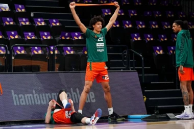 IZ ADMIRALBET ABA LIGE OTIŠAO U NBA! Pamti se njegova blokada nad Partizanovim centrom, SADA ĆE MORATI DA ČUVA JOKIĆA! (VIDEO)