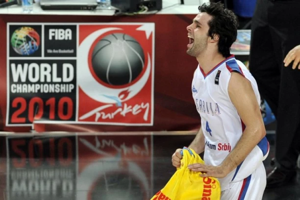 KULT REPREZENTACIJE: Poslednji košarkaški umetnik se oprostio!