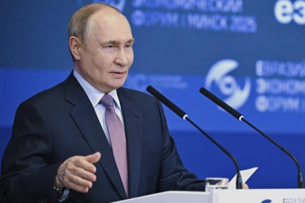 PUTIN NA EKONOMSKOM FORUMU U MINSKU: Šef Kremlja ponovo progovorio o sukobu Izraela i Irana