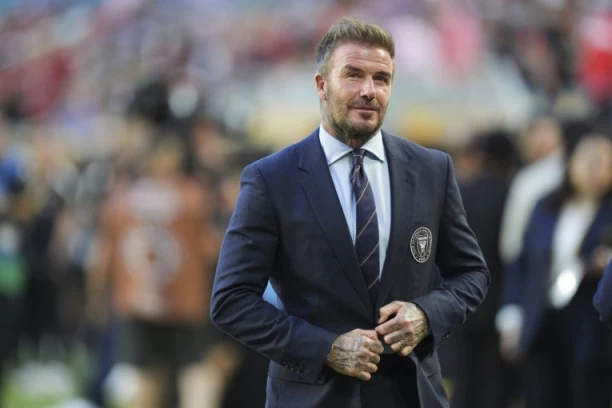 NAJVEĆI SVETSKI ŠMEKER STIGAO NA VIMBLDON: Pao selfi sa NAJLEPŠOM TENISERKOM svih vremena! (FOTO)