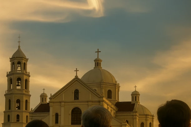 OBLAK KOJI LIČI NA ISUSA HRISTA: Čudo na nebu okupilo hiljade vernika da se mole (VIDEO)