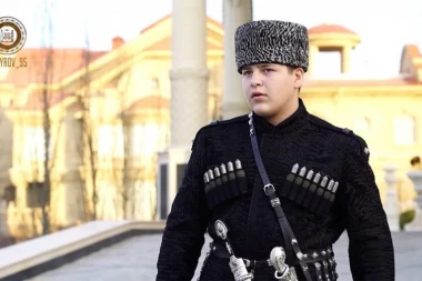 ZAPEVAJMO, BRAĆO MILA... Ramzan Kadirov ženi sina - prebio čoveka u zatvoru, a Putin ga odlikuje gde stigne