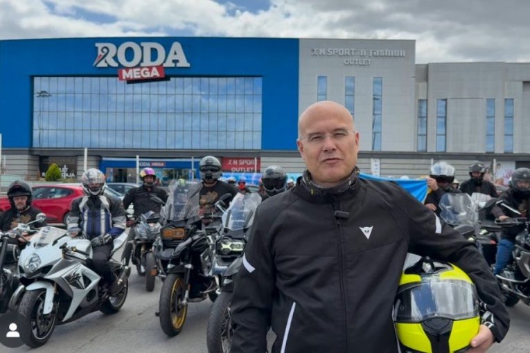 VUČIĆ ODUŠEVLJEN: Ni sanjao nisam da je Miloš Vučević bajker, moj predsednik - Srbija pobeđuje! (VIDEO)