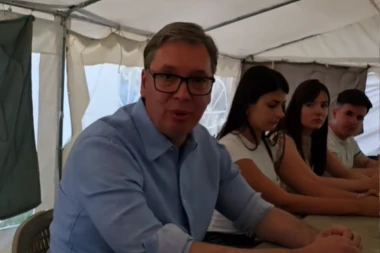 PREDSEDNIK VUČIĆ U PIONIRSKOM PARKU: Hvala građanima na ogromnoj podršci, BLOKADERI SU IZGUBILI! (VIDEO)