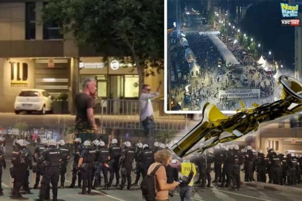 BLOKADERI KRENULI U NAPAD NA PIONIRSKI PARK! Punim flašama gađaju studente, neki od njih naoružani palicama! NA SEBI IMAJU IMPROVIZOVANE OKLOPE! (VIDEO)