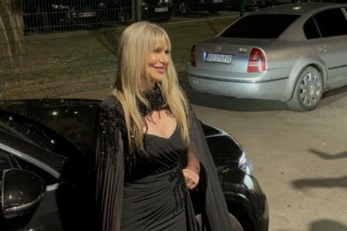 SUZANA JOVANOVIĆ STIGLA NA FINALE "ZVEZDA GRANDA" U SAŠINOM MERCEDESU! (VIDEO)