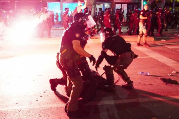 VELIKO HAPŠENJE BLOKADERA U TOKU! Pripremali napad na državne institucije, blokadu puteva i rušenje EKSPA!