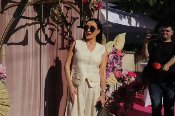 CECA PREKINULA SVADBU ZORICE I KEMIŠA! Folkerka napravila OVAJ potez, a onda se umešala i ćerka Maja! (VIDEO)