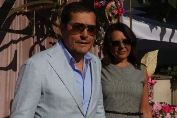 ŠOK-BOMBA IZ DOMA ACA PEJOVIĆA - OVO je istina o njegovom BRAKU, otkrio u kakvom su zaista odnosu!