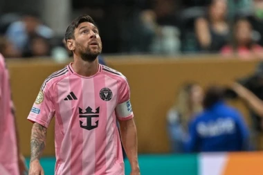 MESI NASRNUO NA BIVŠEG SAIGRAČA! Nemoć Argentinca naterala na OČAJNIČKI POTEZ (VIDEO)