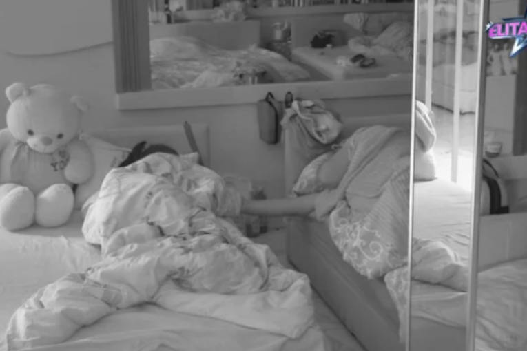 Milovan Minić i Aleksandra Nikolić se ljube