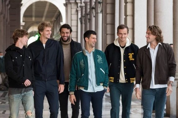 PLEJBOJ ZEČICA O ŠOKANTNIM DETALJIMA IZ SPAVAĆE SOBE: Napred nazad i tako tri puta, a NIJE ONO ŠTO MISLITE