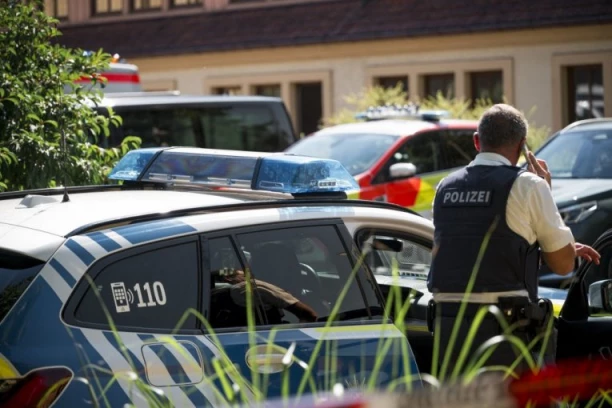 KRVOPROLIĆE U NEMAČKOJ FIRMI, NAPADAČ KLAO LJUDE! Hitne službe na licu mesta, ima mrtvih!