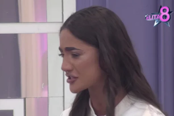 VEST O PORODICI JE PATOSIRALA, SUZE NATOPILE BELU KUĆU! Anđela Đuričić doživela NERVNI SLOM pred kamerama - OVO BOLI DO KOSTIJU!