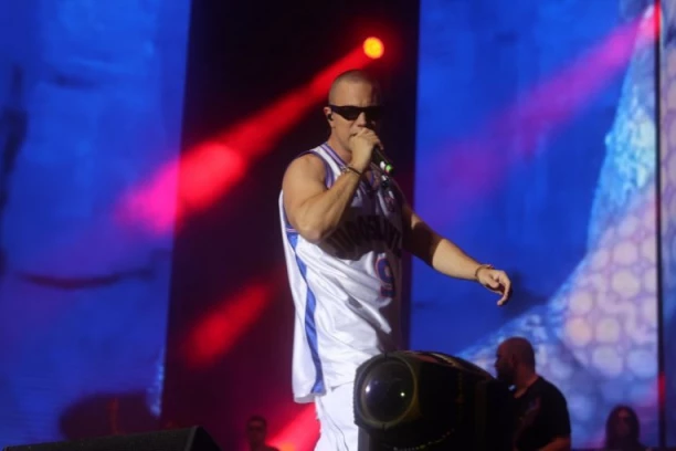 102.500 EVRA SAMO NA RUKAMA! Relja Popović ŠOKIRAO javnost - malo ko bi se USUDIO na ovo! (GALERIJA)