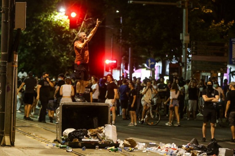 PONOVO BLOKIRAN CEO BEOGRAD: Požeška, Ustanička, Ruzveltova...- POLICIJA APLEOVALA DA GRAĐANI NE KORISTE AUTOMOBIL!