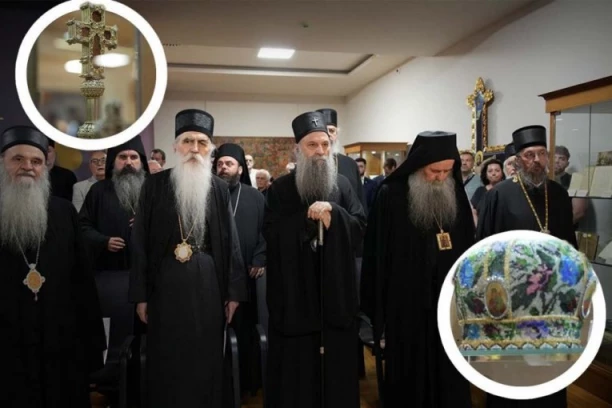 SRPSKE IKONE I RELIKVIJE KOJE SU PREŽIVELE RATNE STRAHOTE U BOSNI - PONOVO SIJAJU: Patrijarh otvorio za javnost riznicu pravoslavnog blaga u Bijeljini