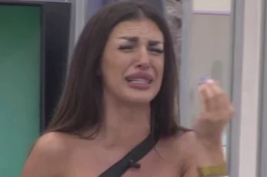 ENA ČOLIĆ OBMANULA NACIJU: Krila istinu o svom poreklu - sada je sve isplivalo na površinu! (VIDEO)