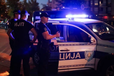 POZNATOJ REPERKI LOPOVI UPALI KUĆI, POLICIJA UHAPSILA NJU: Ono što su pronašli na licu mesta ih je ALARMIRALO!