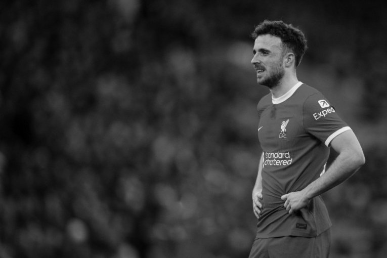 Fudbaler Diogo Žota poginuo rano jutros