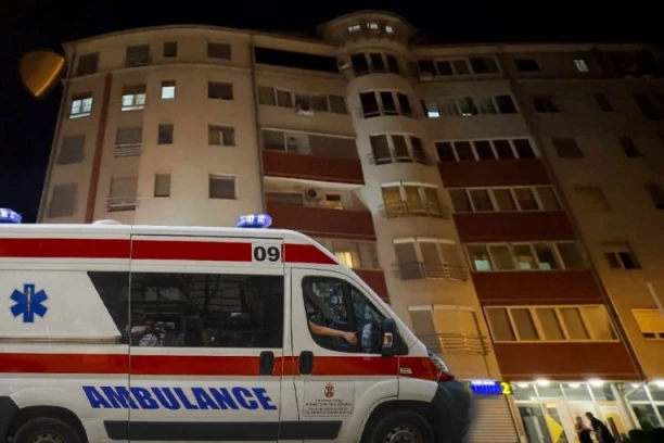 "ČUO SE JAK UDARAC I VRISAK!" Ovo je zgrada u Novom Pazaru sa koje je pao dečak (7)! (FOTO)