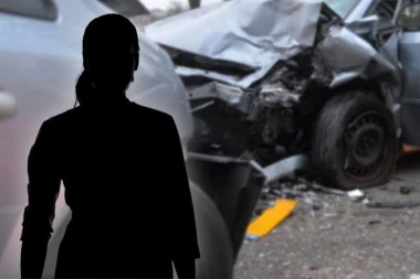 UZNEMIRUJUĆE! Rijaliti-zvezda imala saobraćajku, auto UNIŠTEN, ostavljena da UMRE kraj puta! (FOTO)