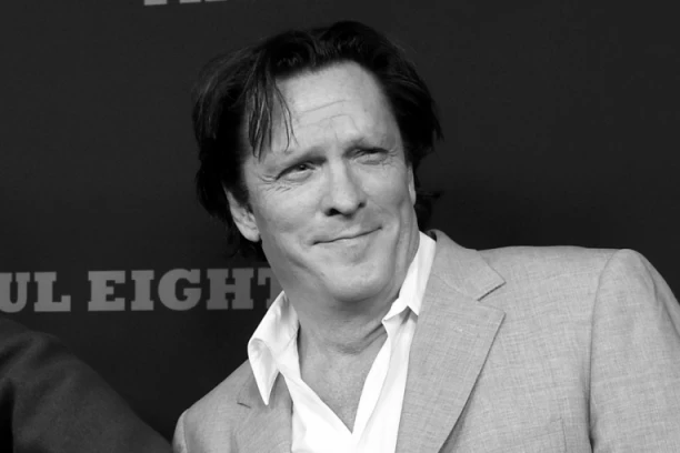 MAJKL MEDSEN DOŽIVLJAVAO TRAGEDIJU ZA TRAGEDIJOM: Život pokojnog glumca bio gori od holivudskih DRAMA!