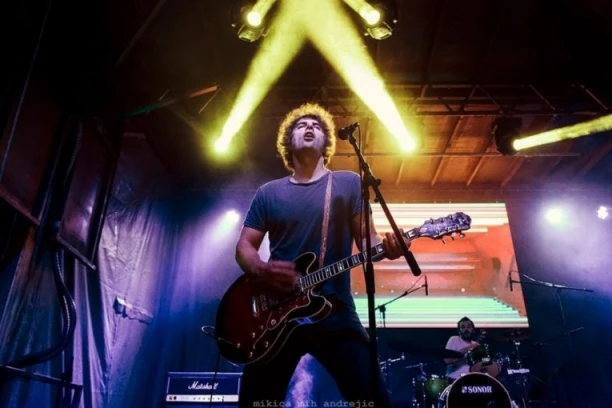 "BORDER ROCK FESTIVAL" 4. i 5. JULA NA TVRĐAVI FETISLAM, GOSTI VLATKO STEFANOVSKI I GENERACIJA 5