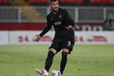 Potpisuje Igor Vujačić!