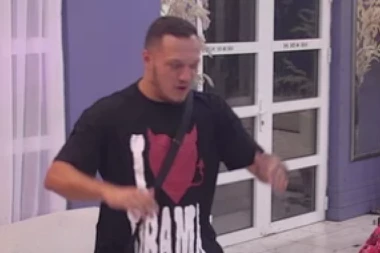 ANĐELA SAZNALA ISTINU DA JE DEO PAKLENOG PLANA - Gastoz rešio je da je UNIŠTI pred milionima!