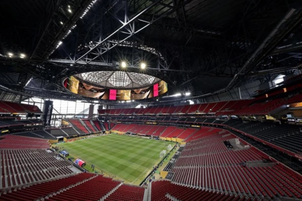 KAKVA LUDNICA U ATLANTI: PSŽ sa dva crvena kartona pobedio Bajern i plasirao se u polufinale!