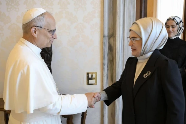 O ČEMU JE PAPA PRIČAO SA SUPRUGOM TURSKOG PREDSEDNIKA: Ovo će biti zajednički cilj Vatikana i Turske