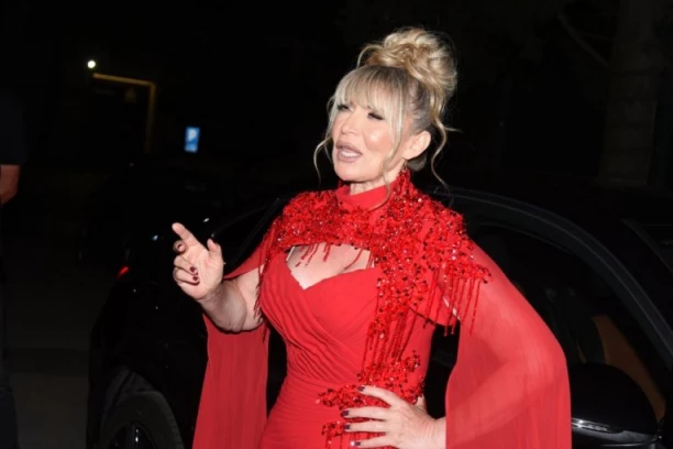 STRAVIČAN NAPAD NA POPOVIĆEVU UDOVICU: Suzani Jovanović nakon FINALA stigle LOŠE vesti, od ovoga može da vam POZLI! (VIDEO)