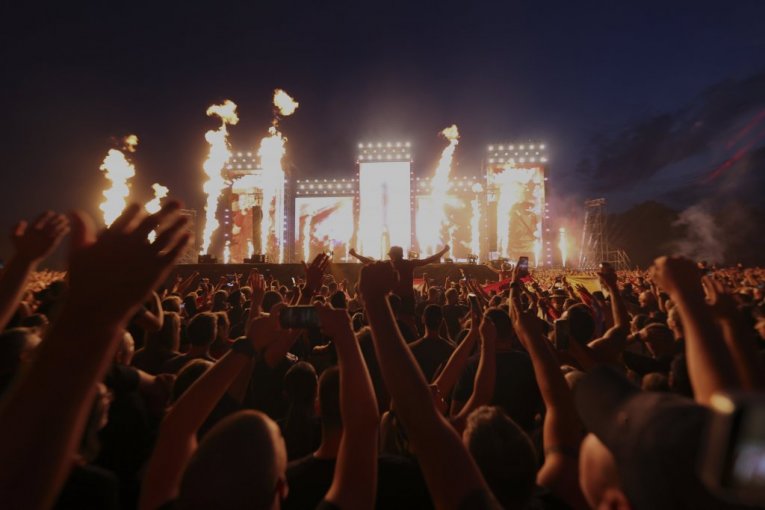 Tompson je želeo da održi dva koncerta