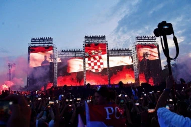 HRVATSKA PEVAČICA KIVNA NA ZBOG SRAMOTNOG KONCERTA: Traži BRUTALNE kazne za sve koji su prisustvovali VELIČANJU mučenja Srba!