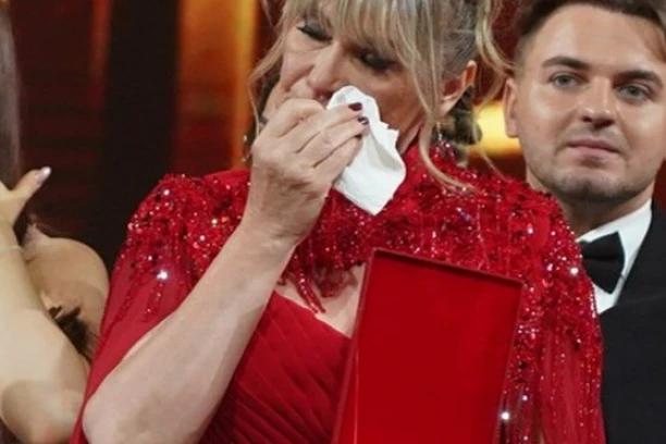 SUZANA JOVANOVIĆ DONELA ODLUKU KOJA ĆE VAM SLOMITI SRCE! Sve zvanično potvrdila, OVO JE DEFINITIVNO KRAJ!