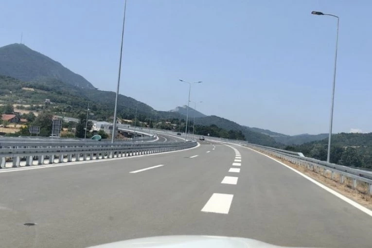 AUTO-PUT ŠABAC - RUMA NOSIĆE IME PO OVOM ČUVENOM POLITIČARU! Već postavljene table! (FOTO)