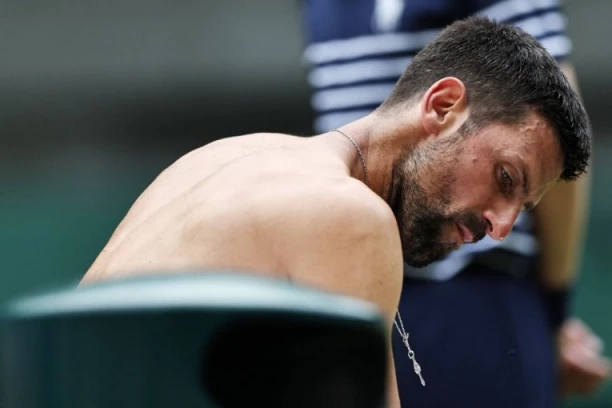OVO NIKAKO NIJE DOBRO: Poraz na Vimbldonu nije najgore što ga je snašlo - Novaku preti potpuni krah!