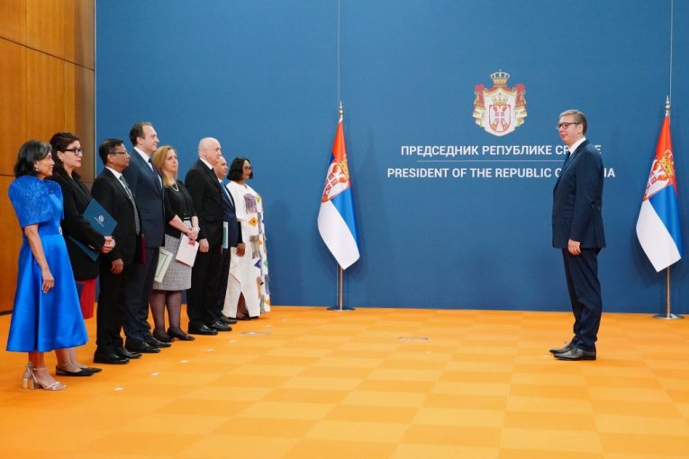 VUČIĆ PRIMIO AKREDITIVE OSAM NEREZIDENTNIH AMBASADORA! Izrazio uverenje da će ekonomska saradnja nastaviti da se razvija