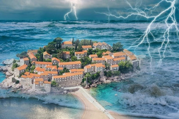 POSLE PAKLENIH VRUĆINA SA ALPA STIŽE KATASTROFA: Loša vest za turiste, crnogorsko primorje na udaru oluja!