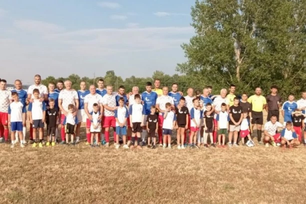 DRUŽENJE SA SUPERLIGAŠEM NA NIVOU: Fudbal je pokretač svega - selo opet kreće da živi!