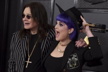 ĆERKA OZIJA OZBORNA ZAPROŠENA NA NJEGOVOM OPROŠTAJNOM KONCERTU: Šok-scena, ovako je on reagovao! (VIDEO)