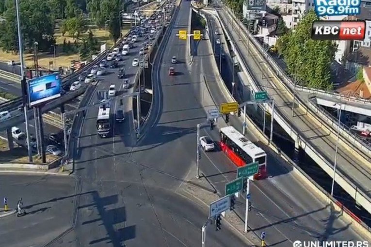 SVE ULICE U BEOGRADU PROHODNE ZA SAOBRAĆAJ! Nema blokada, prevoz normalno funkcioniše