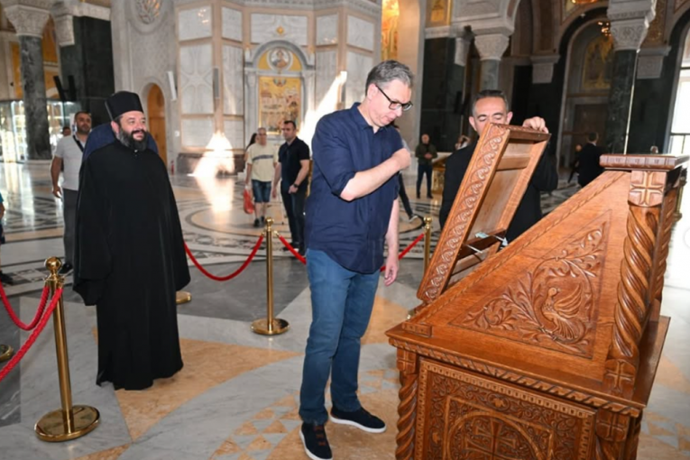 VUČIĆ U 11 ČASOVA U HRAMU SVETOG SAVE: Predsednik će prisustvovati pomenu za nastradale u padu nadstrešnice u Novom Sadu!