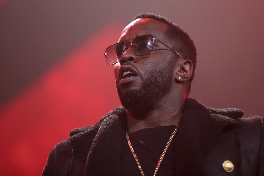 POŽELEĆE DA UNIŠTE OVE SNIMKE! Ovo su NAJVEĆI BLAMOVI POZNATIH u godini za nama - JEDNA PEVAČICA je apsolutni pobednik!