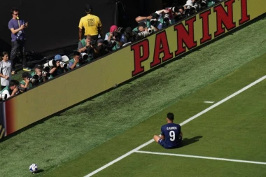 "ŽELEO SAM DA POSTIGNEM GOL I ODAM POČAST PRIJATELJU!": Trenutak koji KIDA DUŠU, Žota nikada neće biti zaboravljen! (VIDEO)