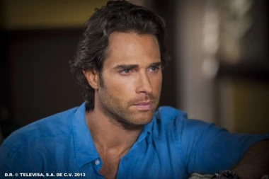 Sebastijan Rulji obara s nogu i na pragu šeste decenije! Fatalni latino zavodnik od kog ženama zastaje dah