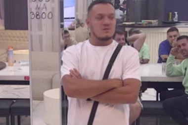 GASTOZU SE SLOŠILO U EMISIJI: Dobio pitanje o Zvezdanu Slavniću koje mu je izazvalo MUČNINU - OVAJ kadar ne može da zaboravi!