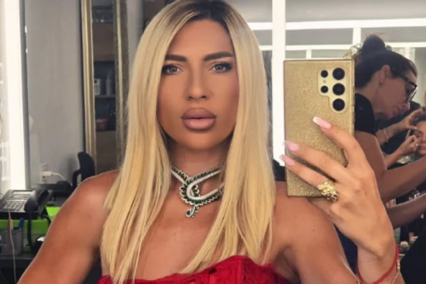 O PRIVATNOM SNIMKU JOVANE JEREMIĆ SVI BRUJE: Pojavila se kao BOGINJA sa Olimpa na Pinku, a zbog OVOG kadra muškarcima skače pritisak!